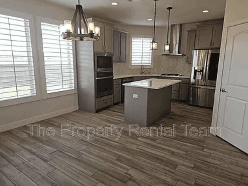 Midland House: 1520 Overshine Lane