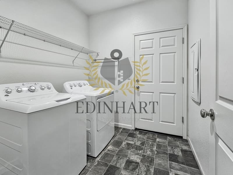 Fresno House: 6375 West Pico Avenue