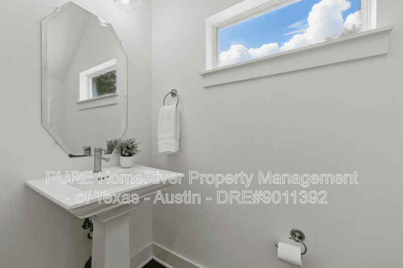 Austin Condo: 2710 Halcyon Drive