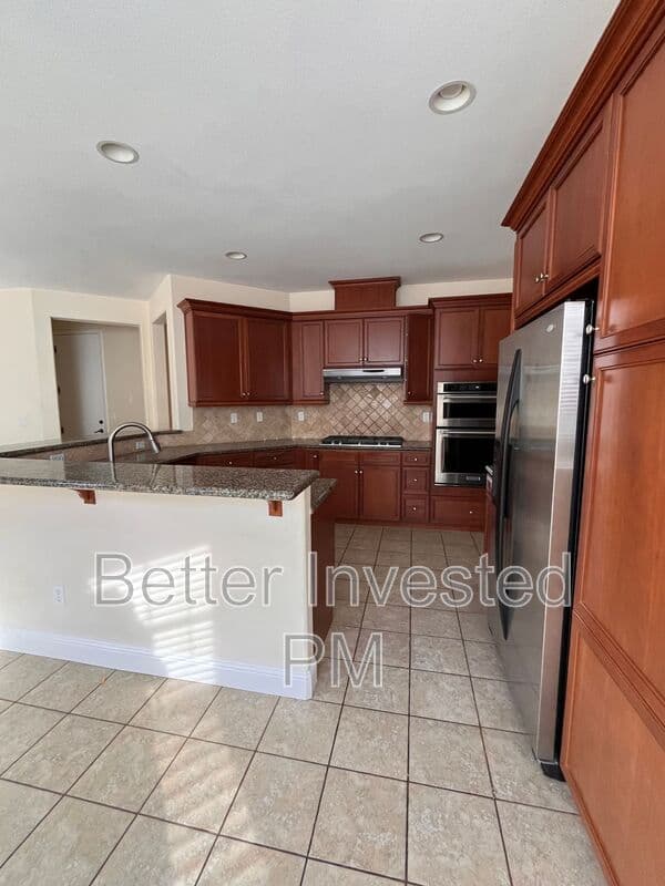 Santa Rosa House: 1363 Gordon Ln