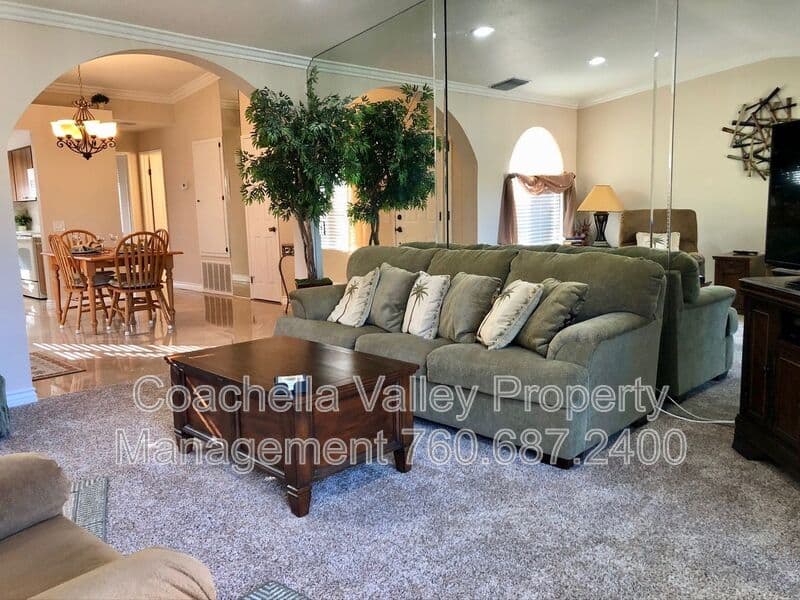 Palm Springs Condo: 500 S. Farrell Drive