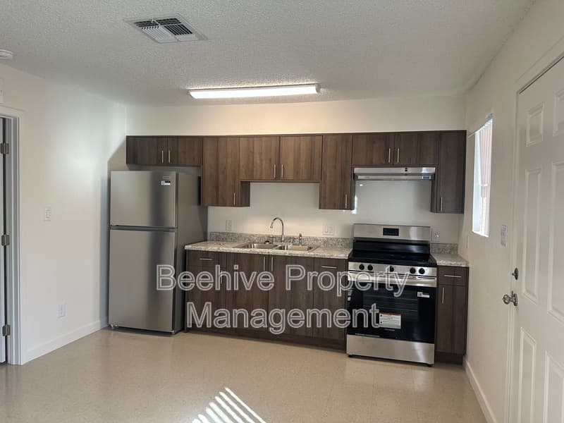 Phoenix House: 1630 E Monroe St