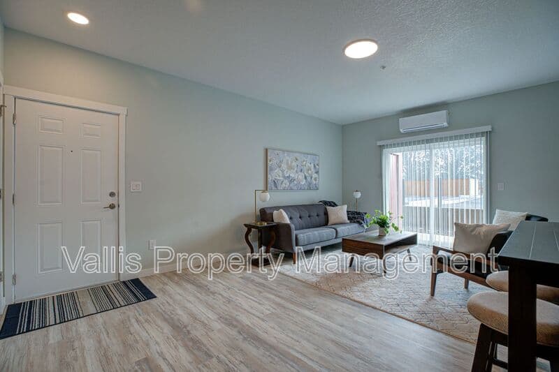 Molalla Condo: 13001 S Crompton Lane