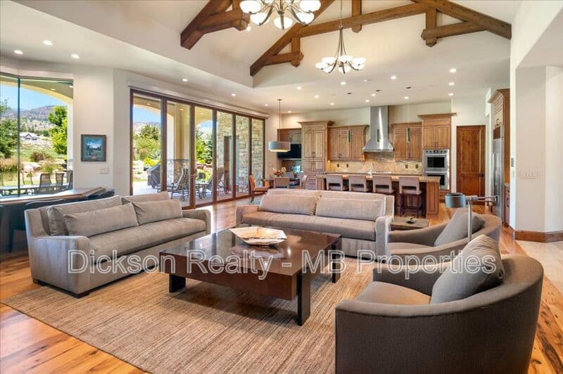 Reno House: 6645 De Chardin Lane