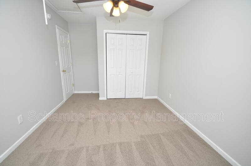 Raleigh House: 10945 Pendragon Pl