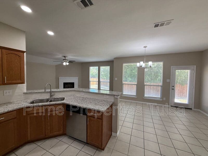 Rockwall House: 2110 Gleaner Drive