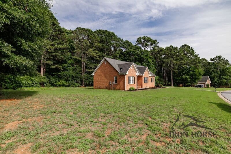 Athens House: 411 Timber Creek Dr
