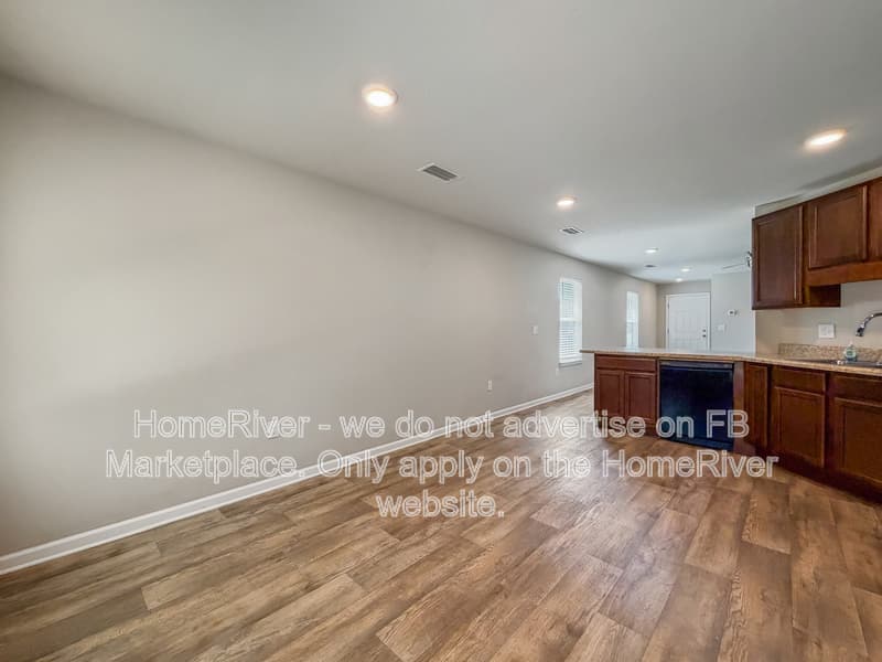 Freeport House: 639 Earl Godwin Rd