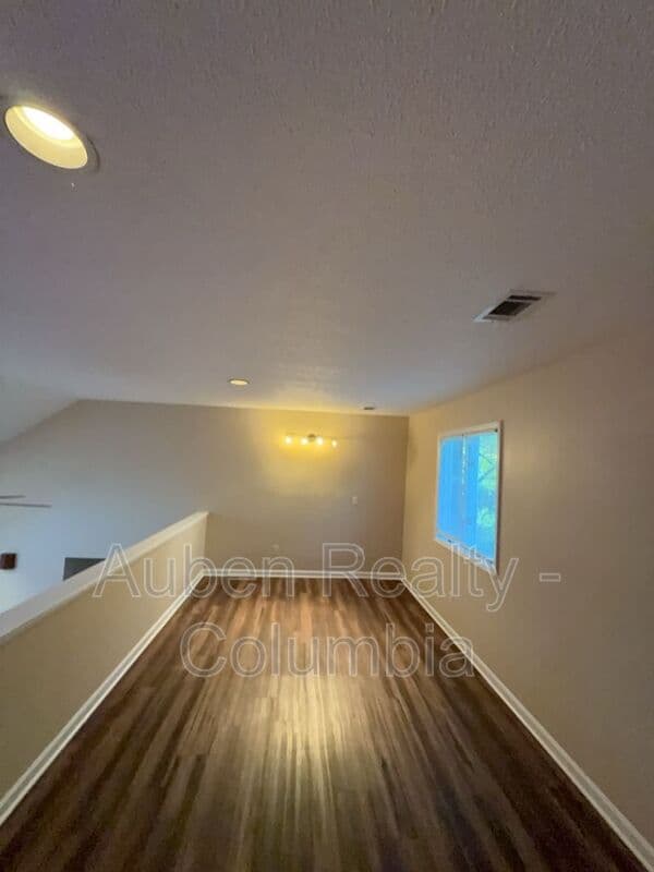 Irmo House: 108 Riverwalk Ct