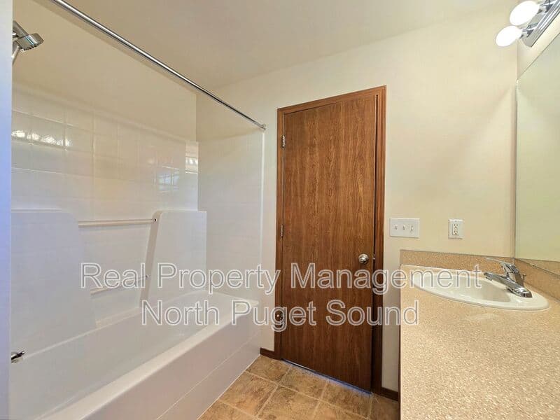 Marysville House: 3824 68th Dr. NE