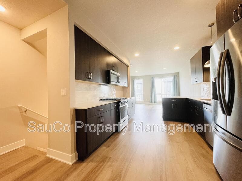 Beaverton House: 17153 SW Woodpecker Ln