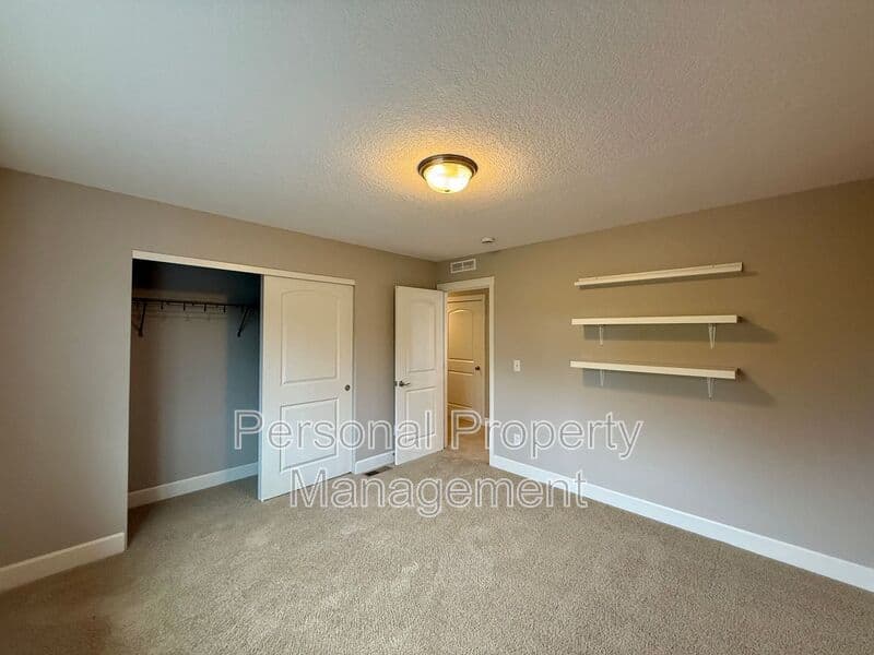 Vancouver House: 5502 NE 134th St