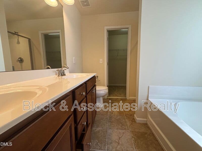 Wake Forest House: 1429 Kirkwood Hill Way