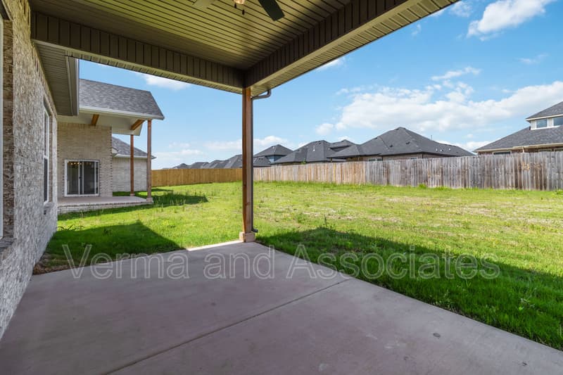 Centerton House: 1061 Whistler St