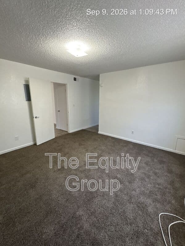 Visalia Condo: 1649 East Douglas Ave