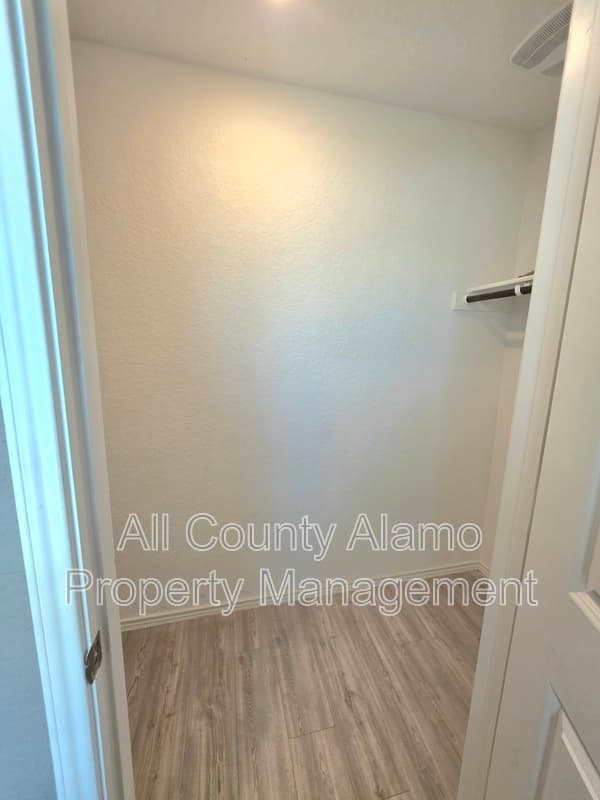 San Antonio House: 20444 Fire Stone