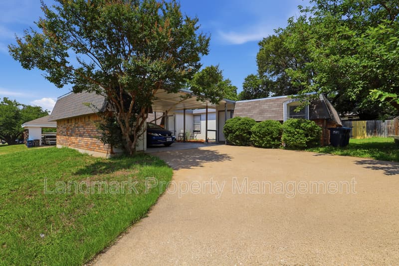 Fort Worth Condo: 6811 Trail Lake Drive