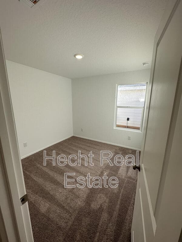 Seguin House: 5850 Coahuila