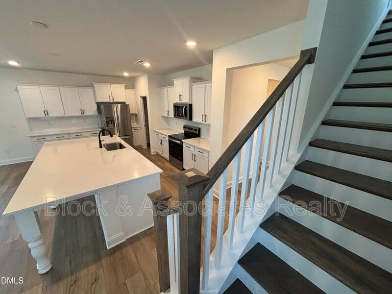 Raleigh House: 5128 Ranger Grove Way