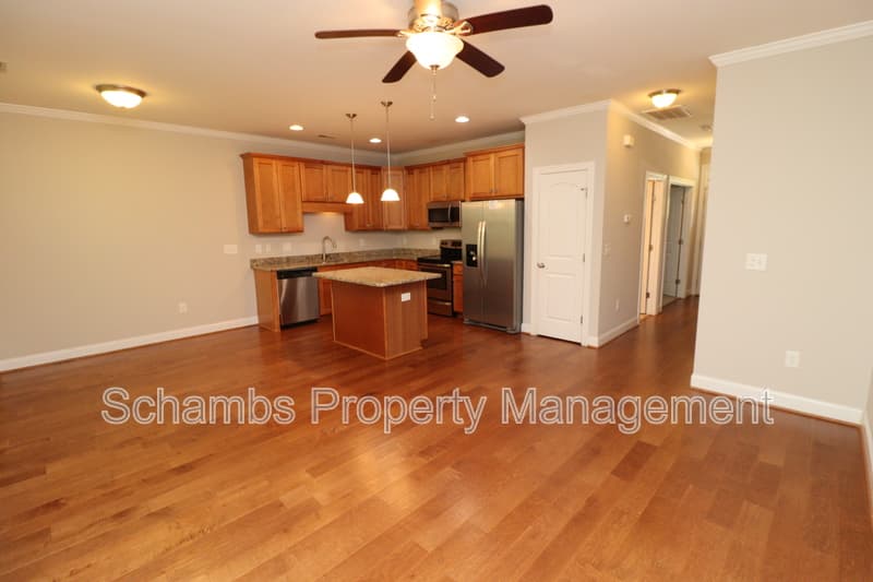 Raleigh House: 4404 Nicolas Pl