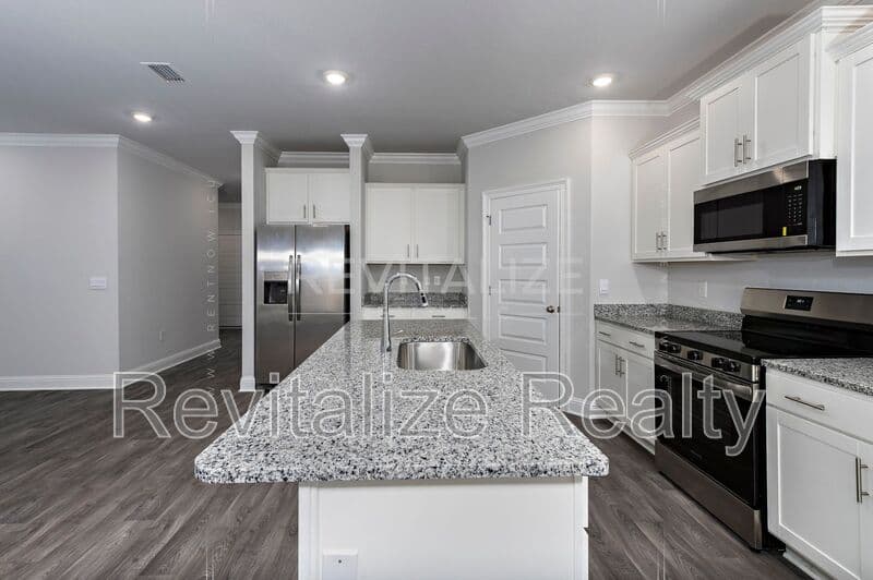 Foley House: 14531 Dayton Circle