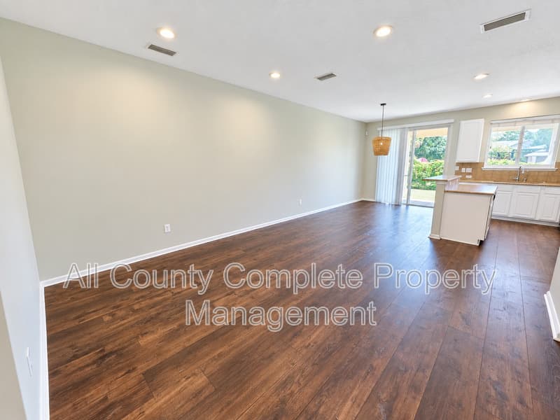 Jacksonville Townhome: 2311 Red Moon Dr.