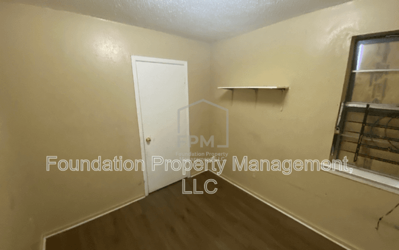 Memphis House: 1137 South Parkway East