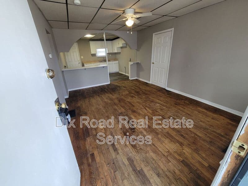 Fairfield Township House: 2029 Pater Avenue