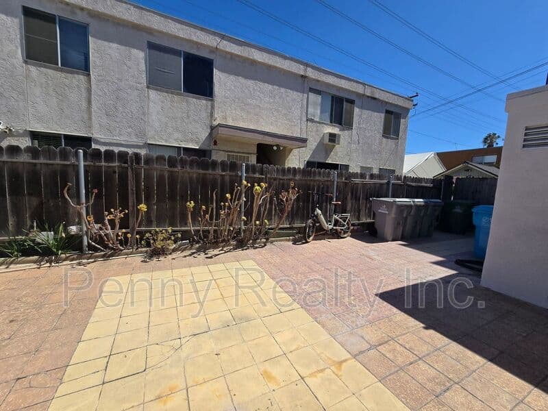 San Diego Condo: 2861 Polk Ave.