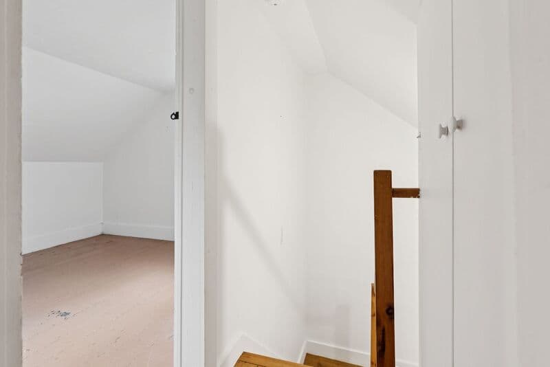 York House: 5 Sentry Hill Road