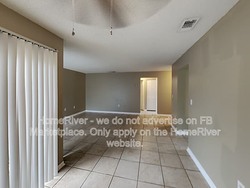 Kissimmee Townhome: 565 Hunter Cir