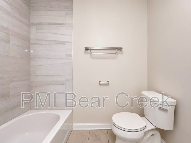 Houston Condo: 1824 Thonig Road