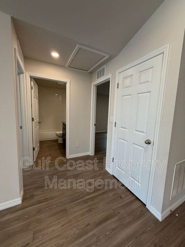 Englewood Condo: 10162 Tramore Ave