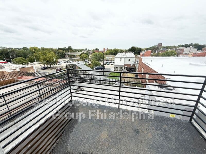 Norristown Condo: 221 W Main St