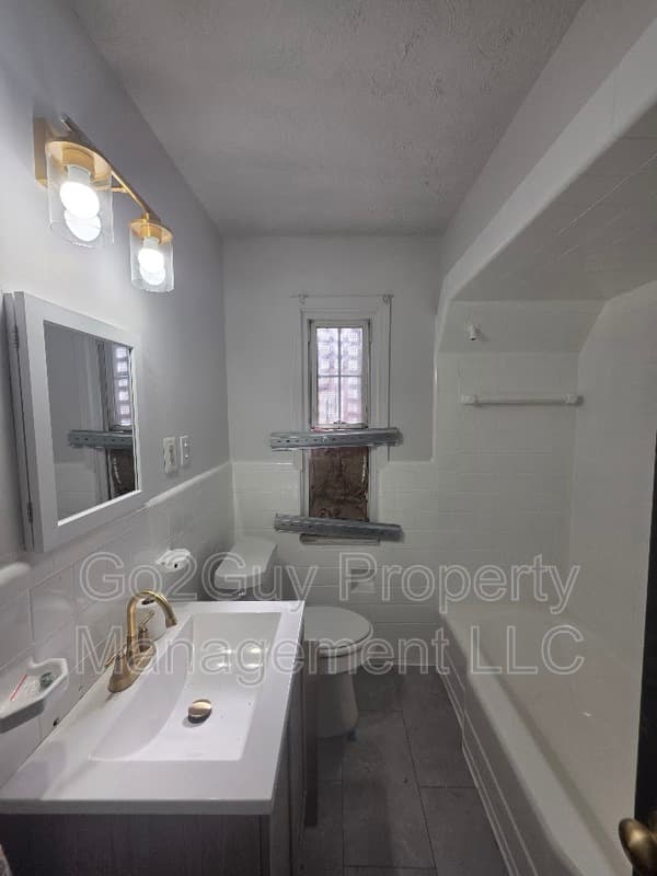 Detroit House: 5234 Berkshire