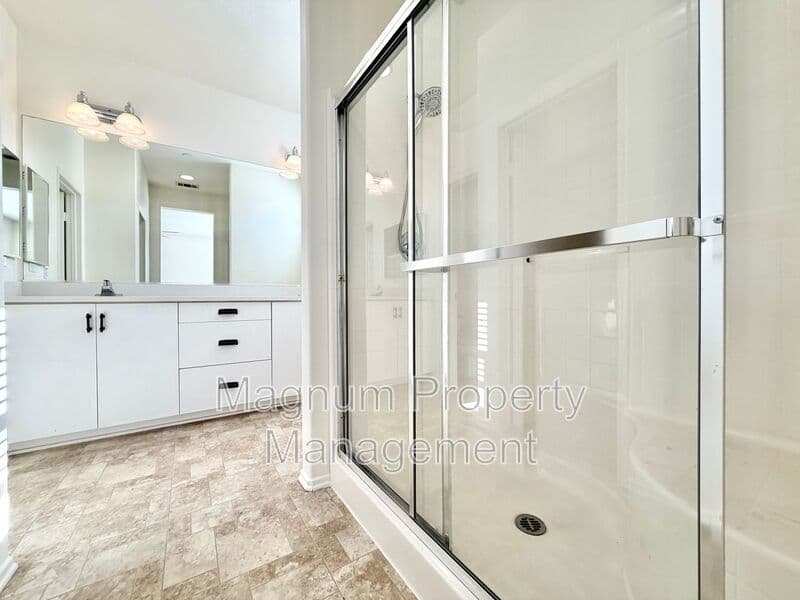 Temecula House: 28075 Calle Bonita