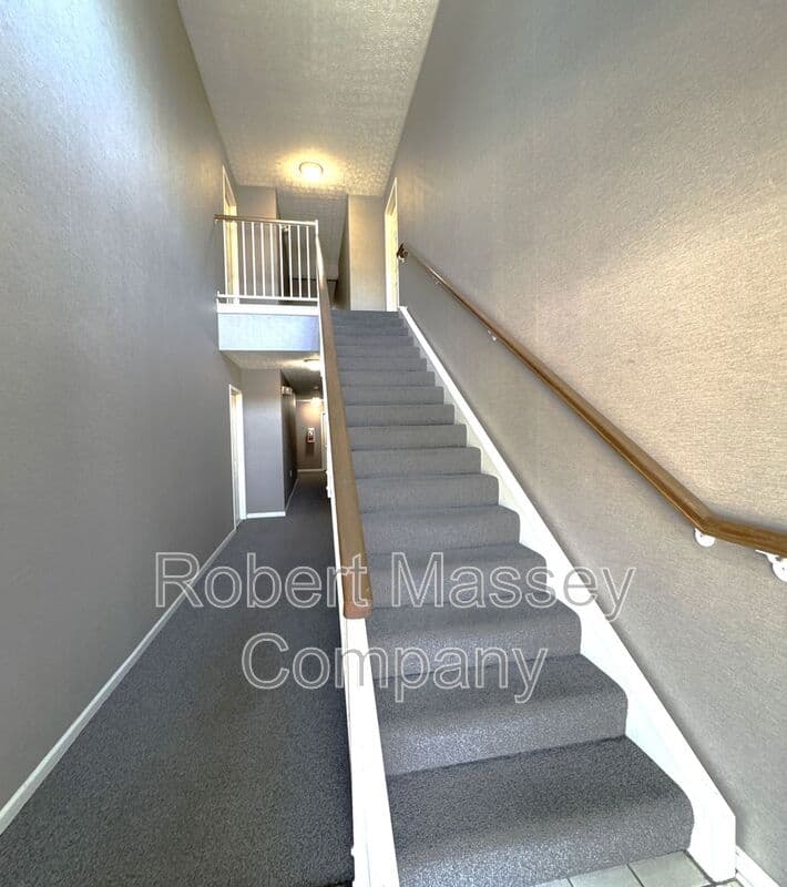 Louisville Condo: 5301 Pacer Lane