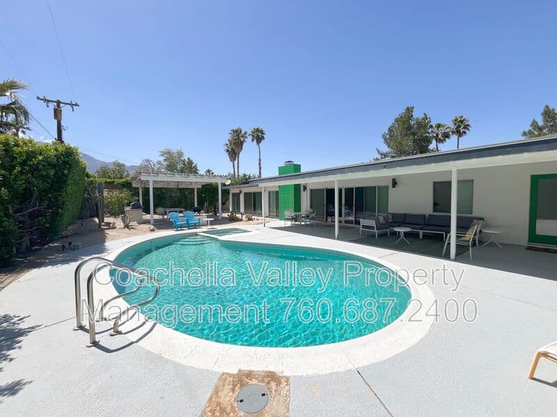 Palm Springs House: 2719 E Ventura Road