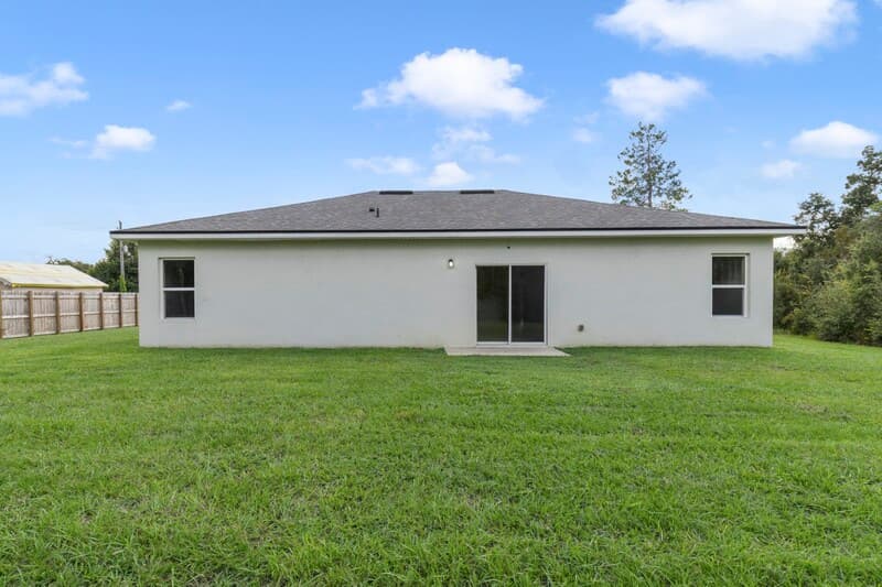Ocala House: 464 Marion Oaks Dr
