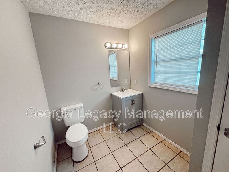 Cleveland House: 896 Campbell St