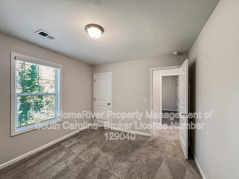 Sumter House: 351 Niblick Dr