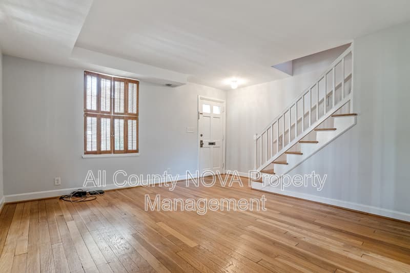 Arlington Condo: 2925 S Dinwiddie St,
