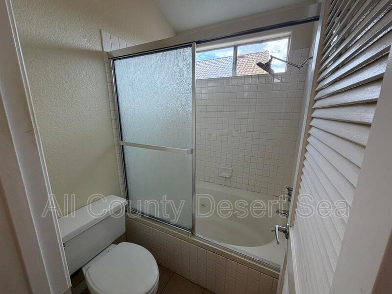 Aliso Viejo House: 12 Saint Moritz St