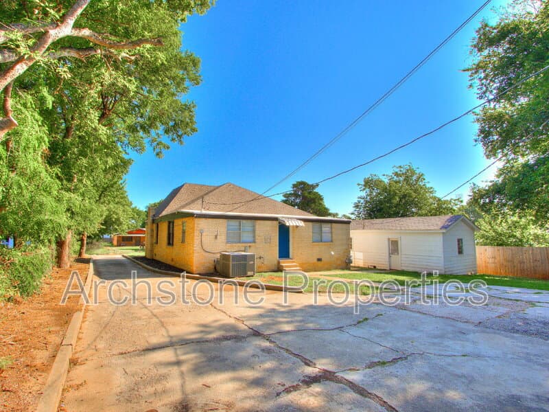 Oklahoma City House: 2006 Northwest 26th Street