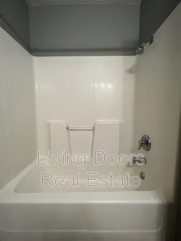 Bloomfield Condo: 603 S. Washington St