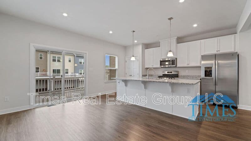 Downingtown House: 416 Paperbark Square