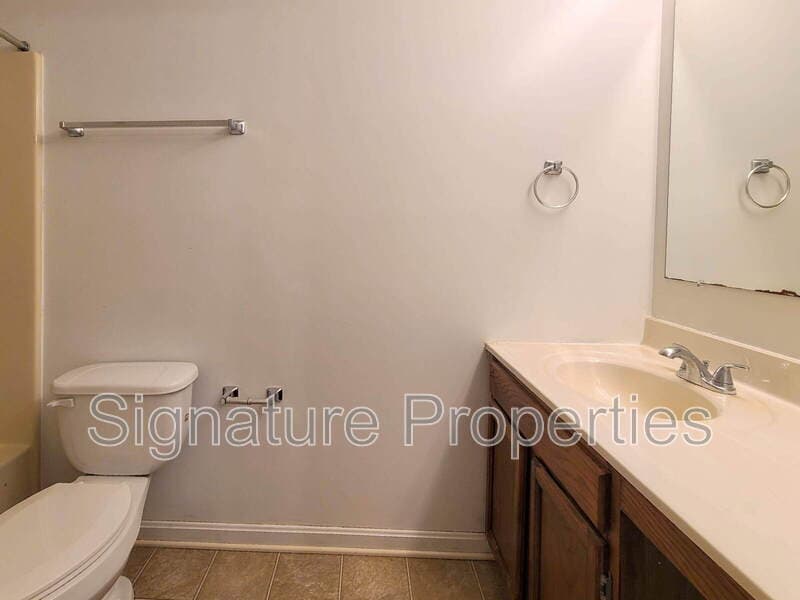 Fredericksburg Townhome: 207 Heritage Commons Dr