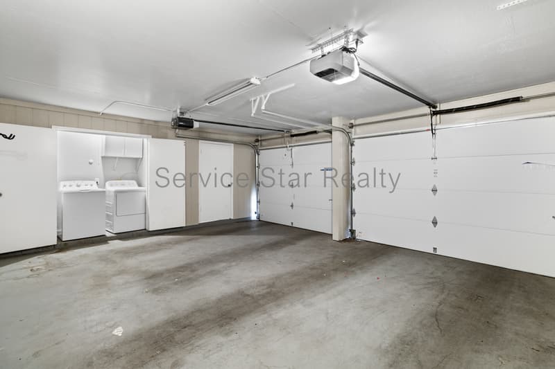 Phoenix House: 15411 N 2nd Pl