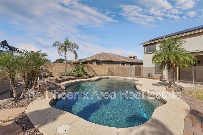 San Tan Valley House: 2669 W Quick Draw Way