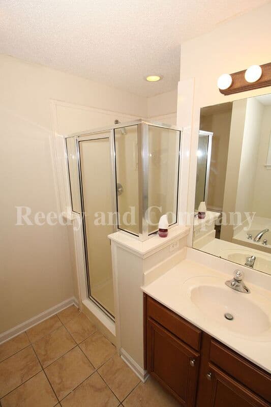 Cordova House: 1331 Appling Rd